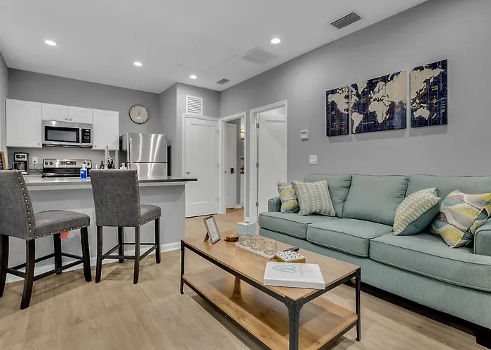 New 1/1 :Loft Minutes From Heart Of Tampa -Unit C
