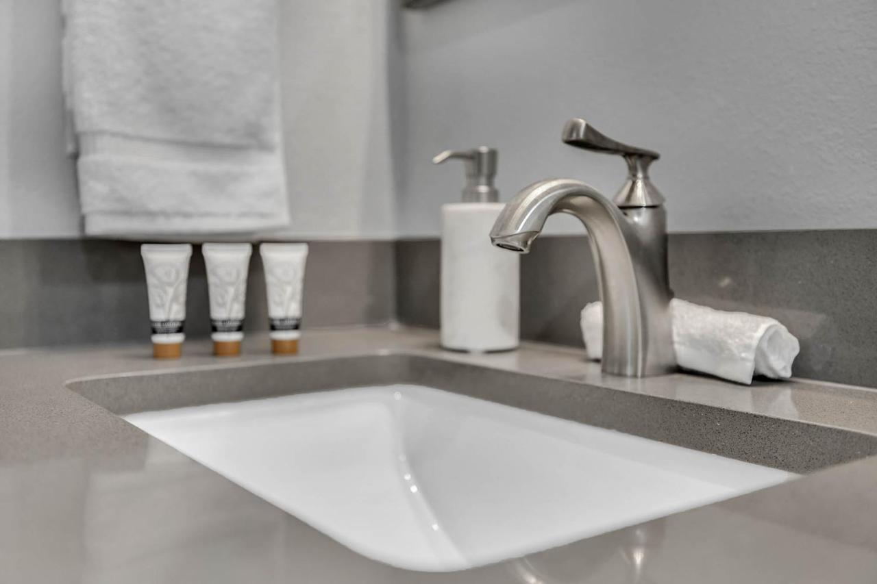 New 1/1 :loft Minutes From Heart Of -unit C Apartment *